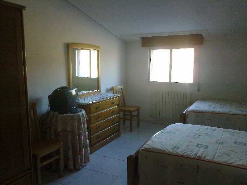 Hostal Sequeiros San Ciprián de Viñas Exterior foto